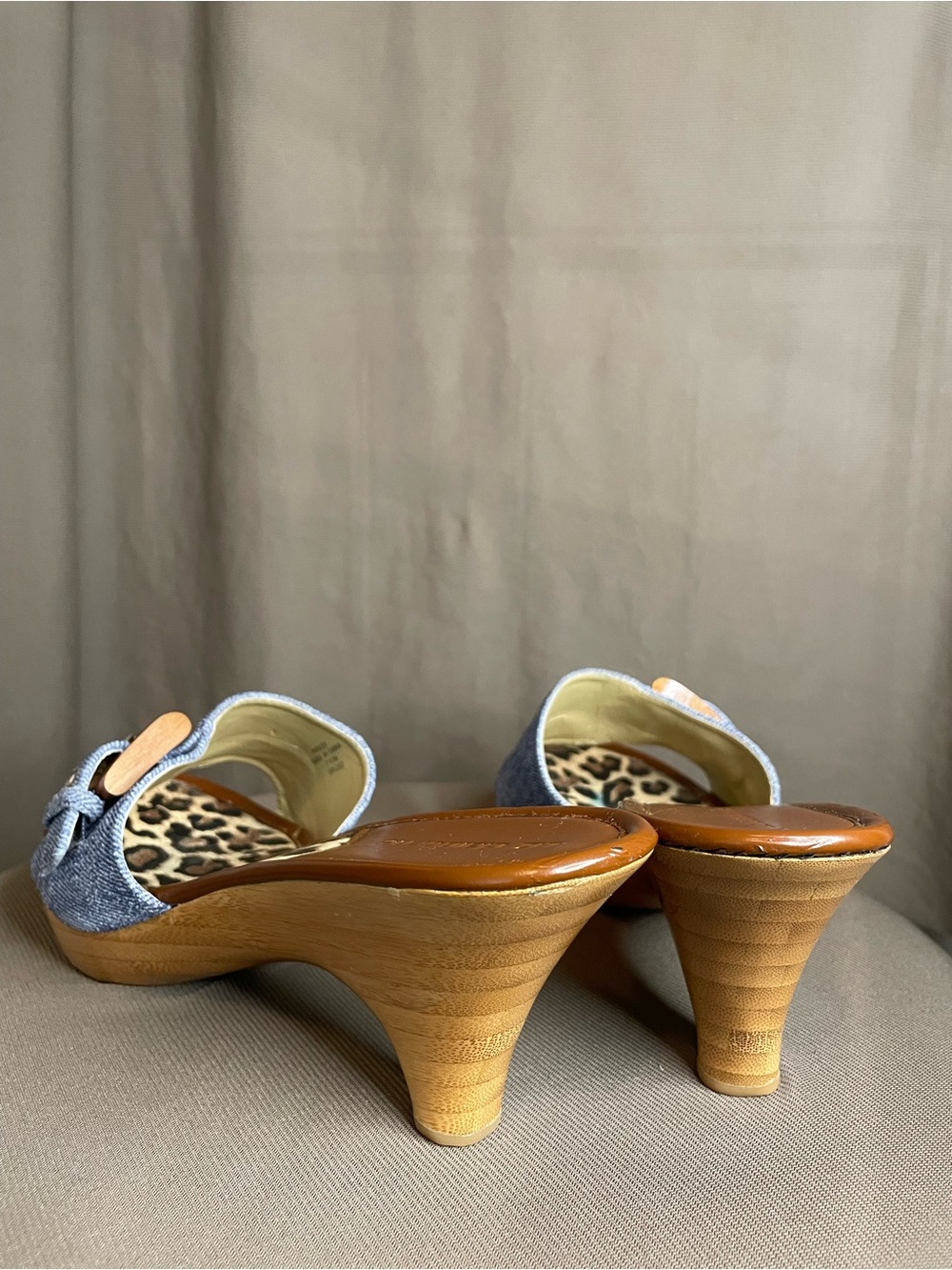 Vintage Liz Claiborne Denim & Leopard Print Wooden Heel Mules | Y2K - Picture 3 of 5